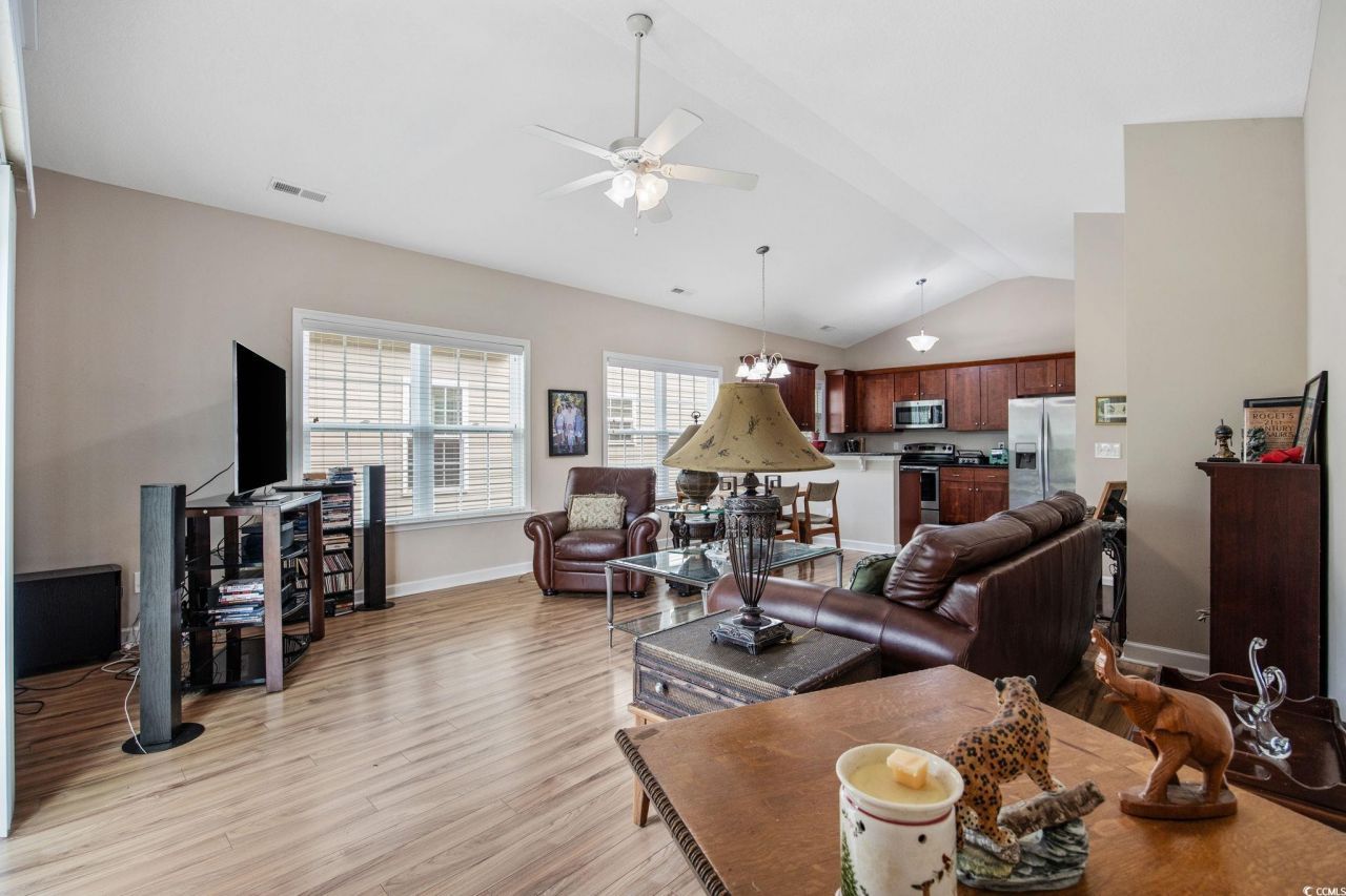 220 Palm Cove Circle Photo 21