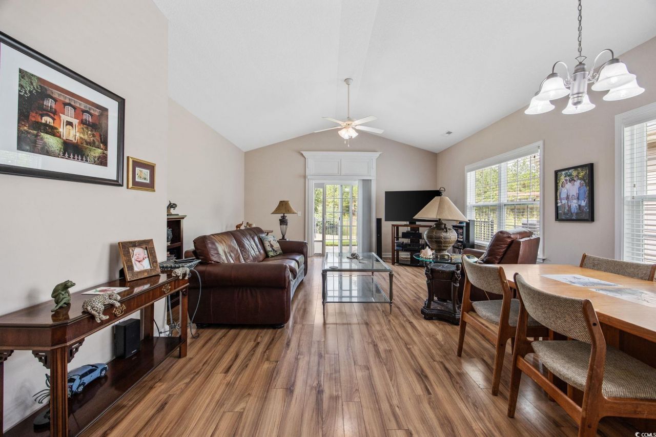 220 Palm Cove Circle Photo 22