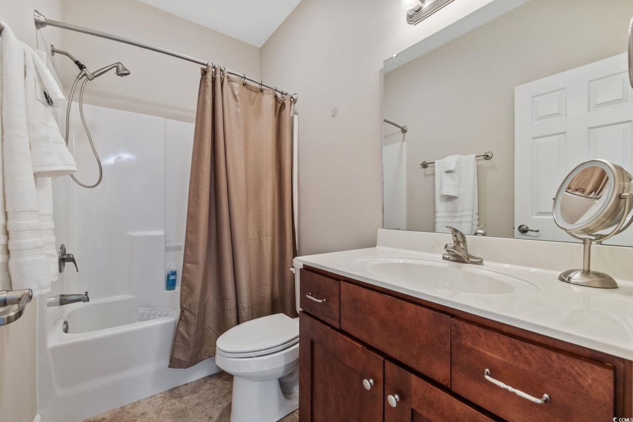 220 Palm Cove Circle Photo 23