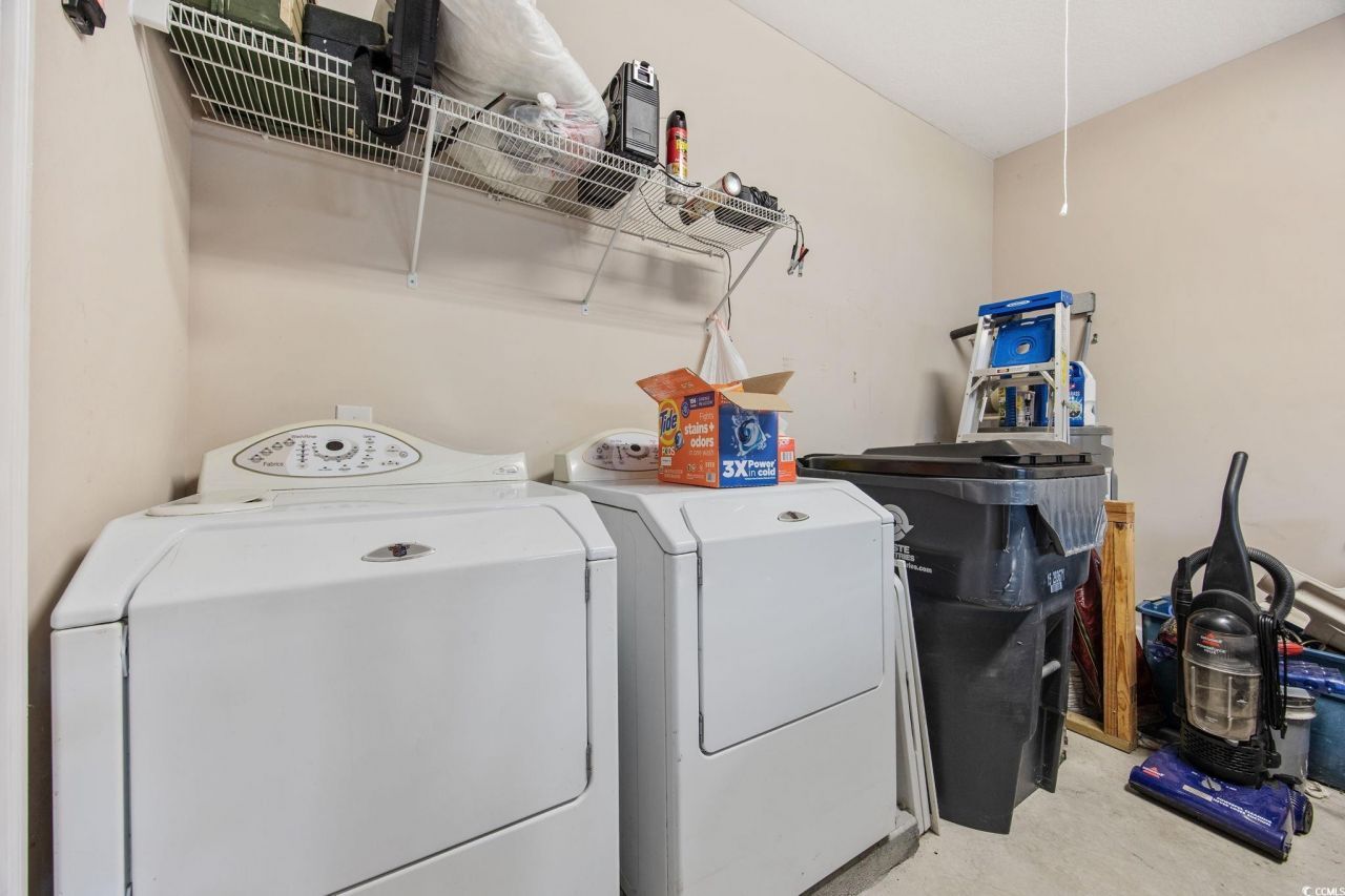 220 Palm Cove Circle Photo 27