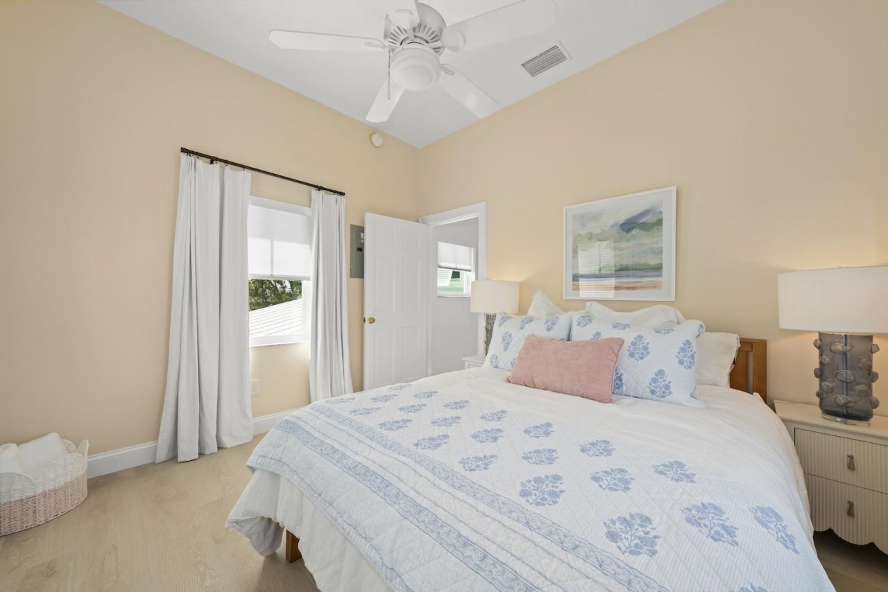1163 Seagrape Lane, Sanibel, FL 00000 Photo