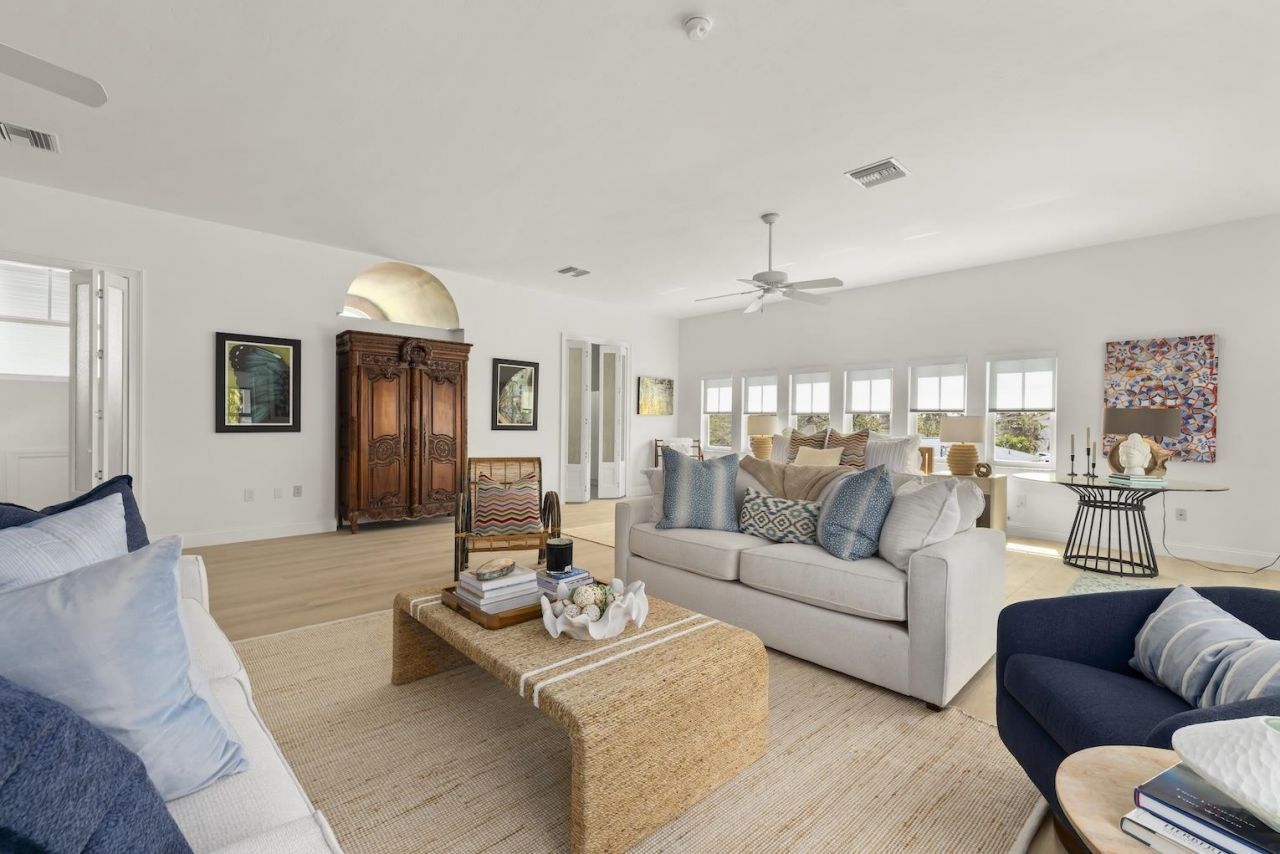 1163 Seagrape Lane, Sanibel, FL 00000 Photo