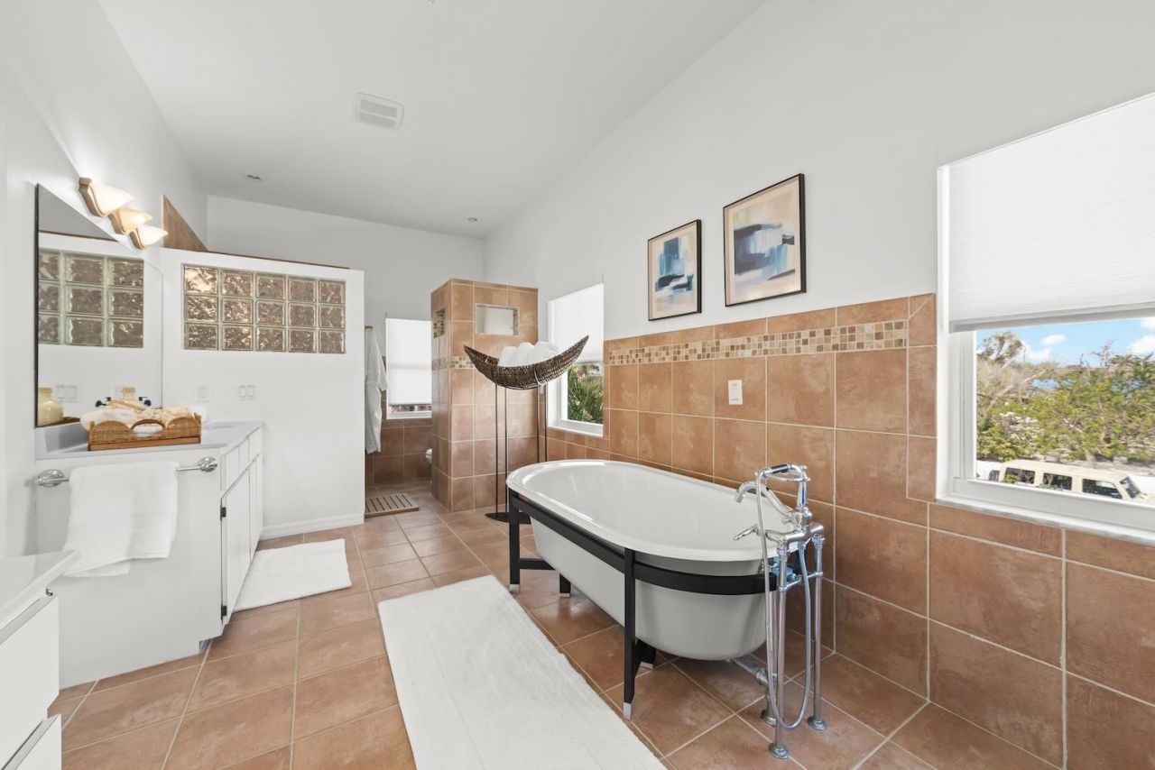 1163 Seagrape Lane, Sanibel, FL 00000 Photo