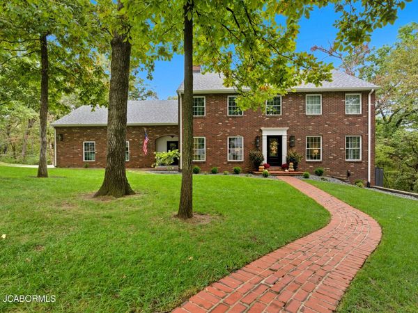 732 HOBBS ROAD, Jefferson City, MO 65109