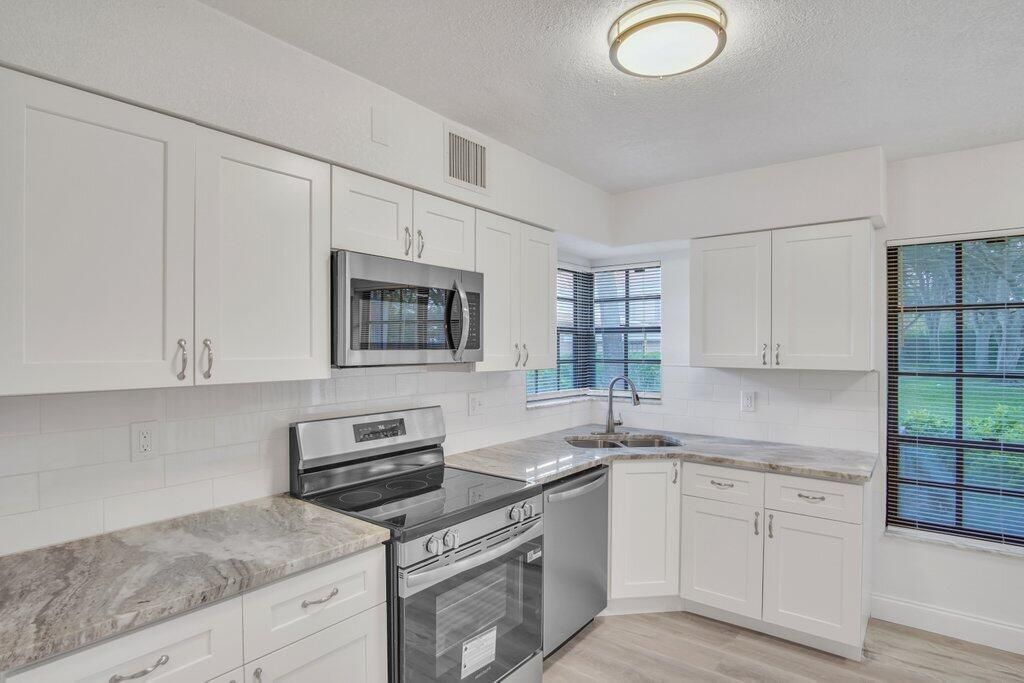 17388 Boca Club Boulevard, Unit 201, Boca Raton, FL 33487 Photo