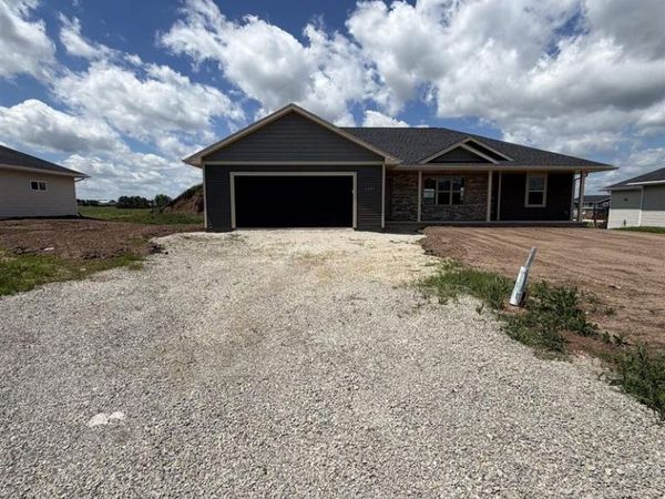 1657 FRONTIER ROAD, Luxemburg, WI 54217