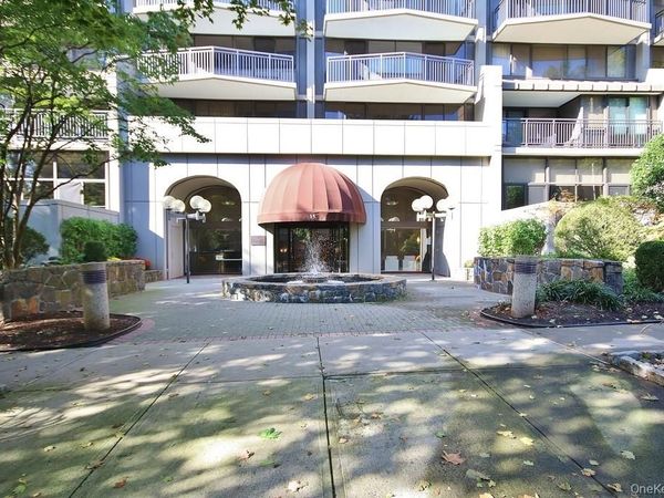 15 Stewart Place, Unit 1R, White Plains, NY 10603