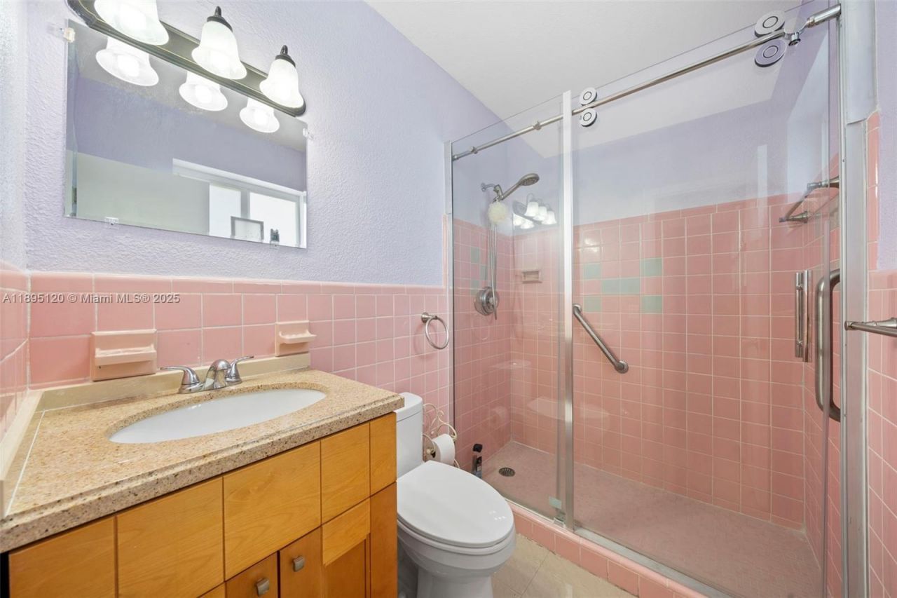 14621 NW 13th Rd, Miami, FL 33167 Photo