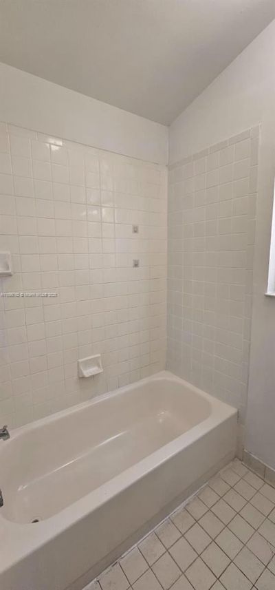 3204 Glenmoor Dr, Unit 3204, West Palm Beach, FL 33409 Photo