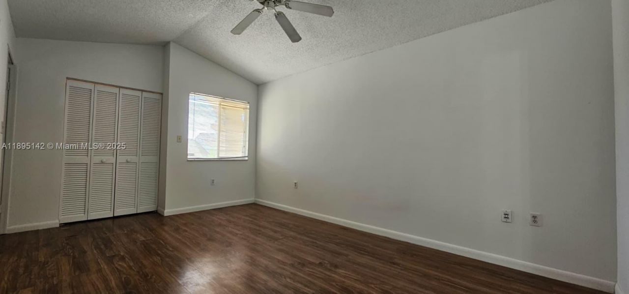 3204 Glenmoor Dr, Unit 3204, West Palm Beach, FL 33409 Photo