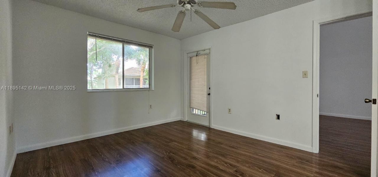 3204 Glenmoor Dr, Unit 3204, West Palm Beach, FL 33409 Photo