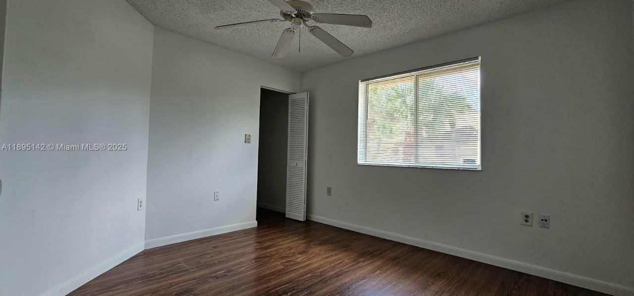 3204 Glenmoor Dr, Unit 3204, West Palm Beach, FL 33409 Photo