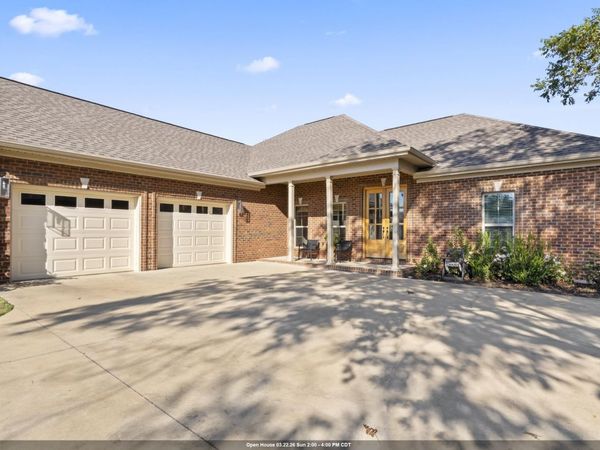 235 Oldenburg Dr, Killen, AL 35645