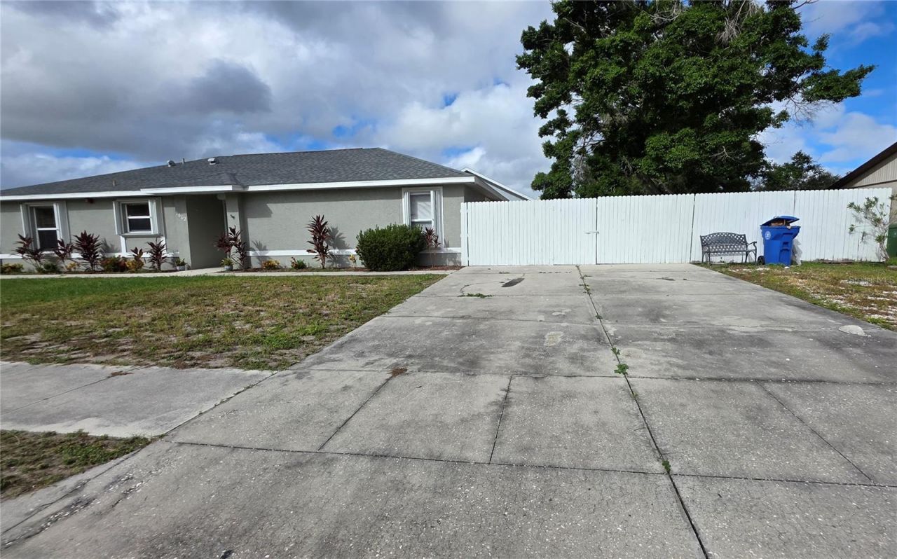 6602 38th Avenue Circle W, Bradenton, FL 34209 Photo