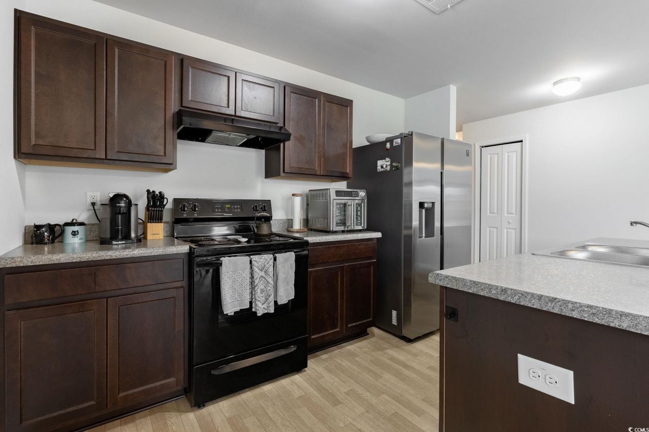 141 Foxford Dr. Photo 7