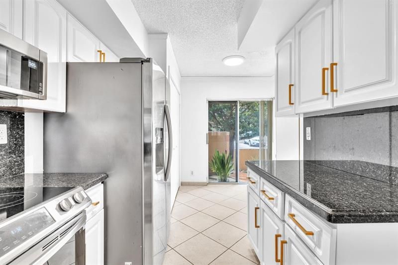 7903 NW 7th Court, Plantation, FL 33324 Photo