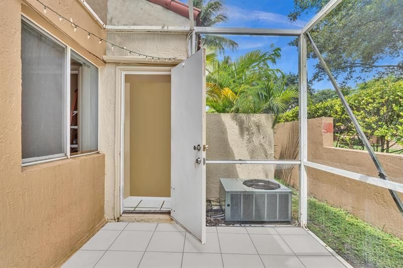 7903 NW 7th Court, Plantation, FL 33324 Photo