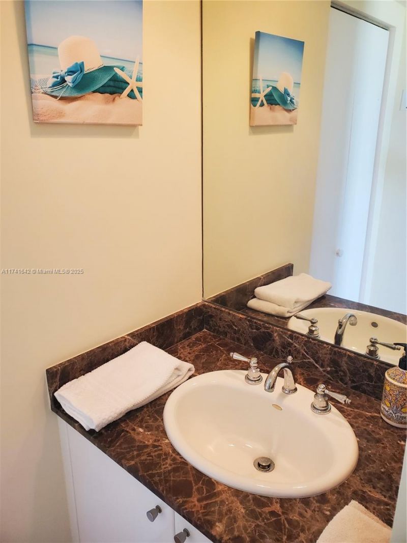 17555 Collins Ave, Unit BC2, Sunny Isles Beach, FL 33160 Photo