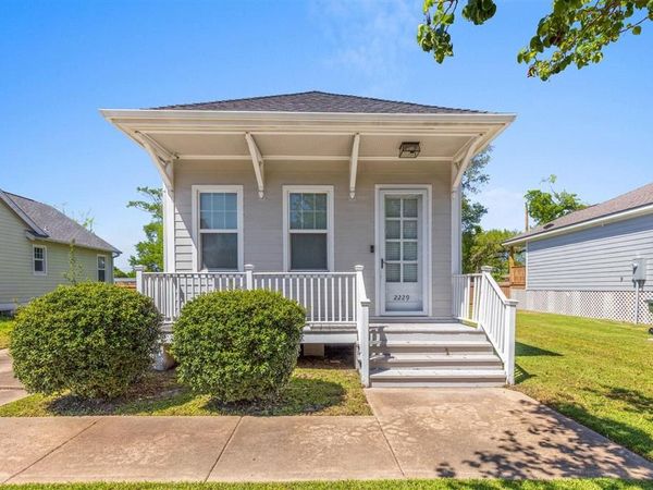 2229 Phillips Court, Lake Charles, LA 70601