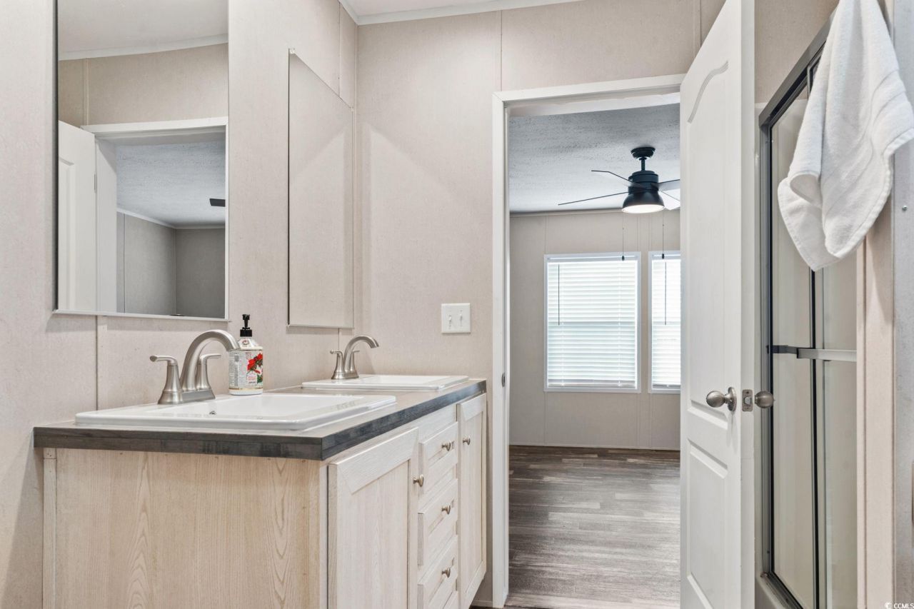 239 Air Stream Dr. Photo 13