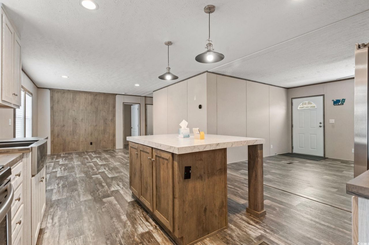 239 Air Stream Dr. Photo 18