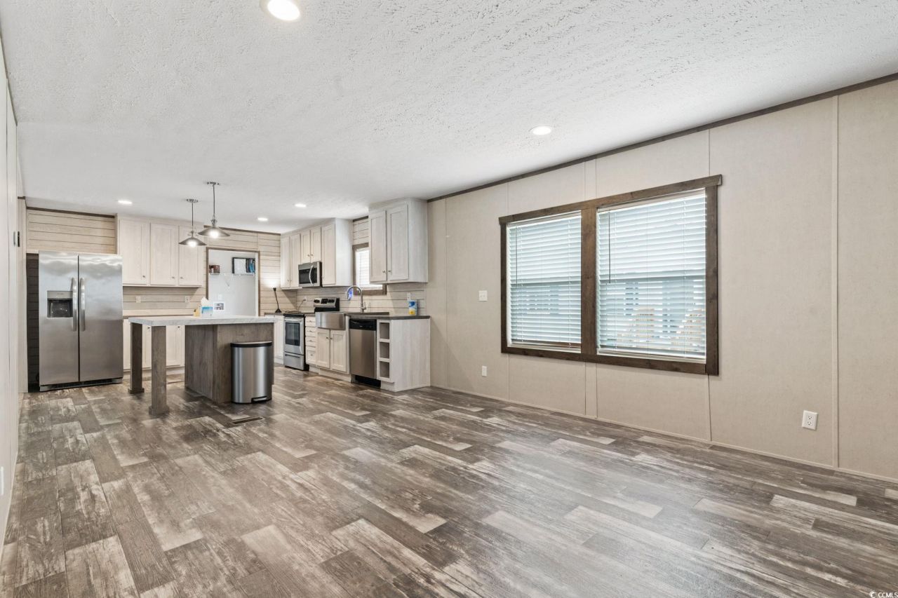 239 Air Stream Dr. Photo 24