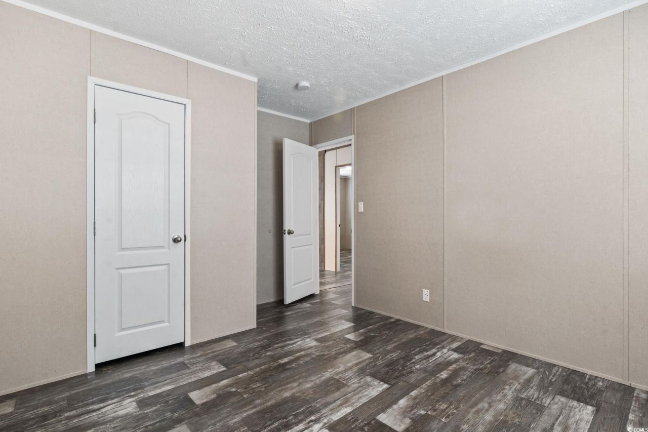 239 Air Stream Dr. Photo 32