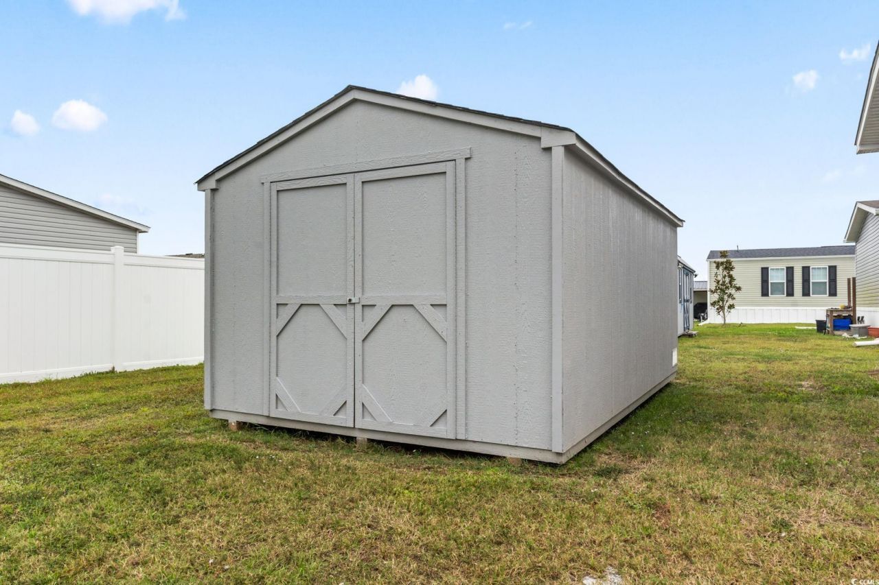 239 Air Stream Dr. Photo 35