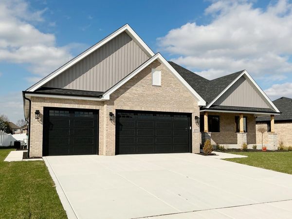 177 Trillium Drive, Dyer, IN 46311