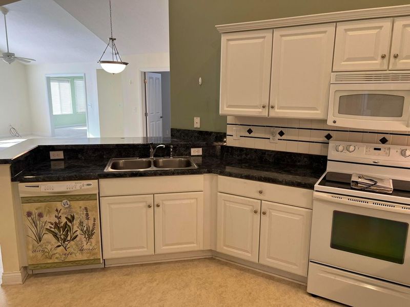 1562 Center Park Drive, Marion, OH 43302 Photo 13