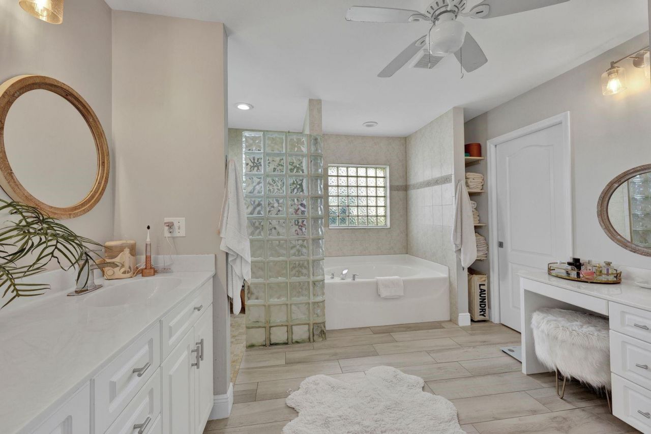 4328 SW 18th Avenue, Cape Coral, FL 33914 Photo