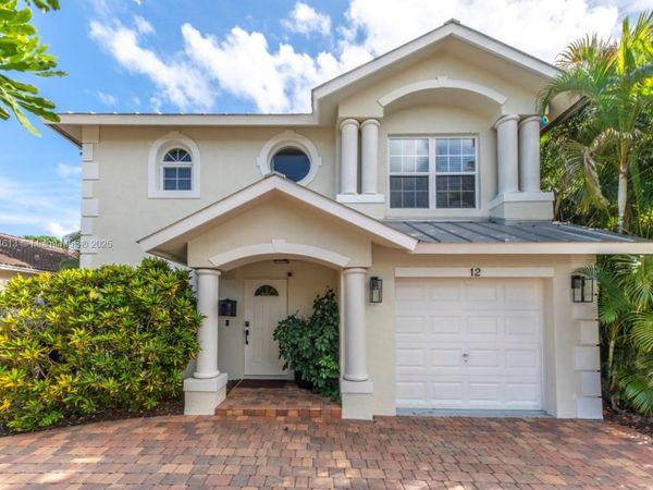 12 NE 26th St, Wilton Manors, FL 33305
