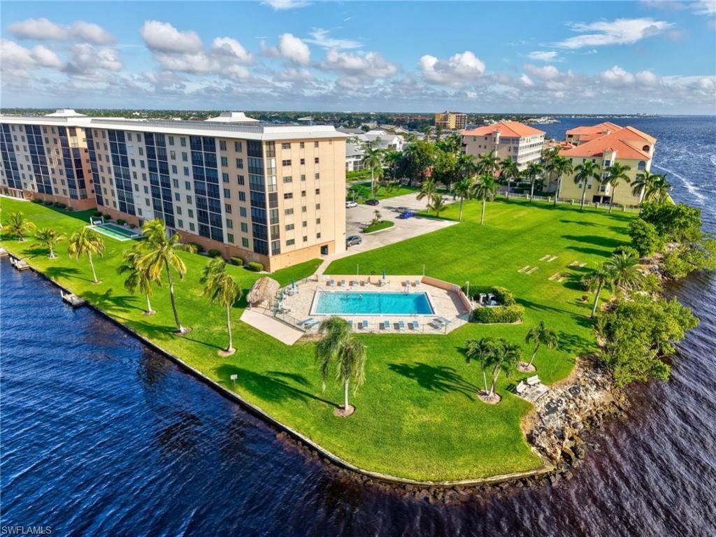 4260 SE 20th Pl, Unit 402, Cape Coral, FL 33904 Photo
