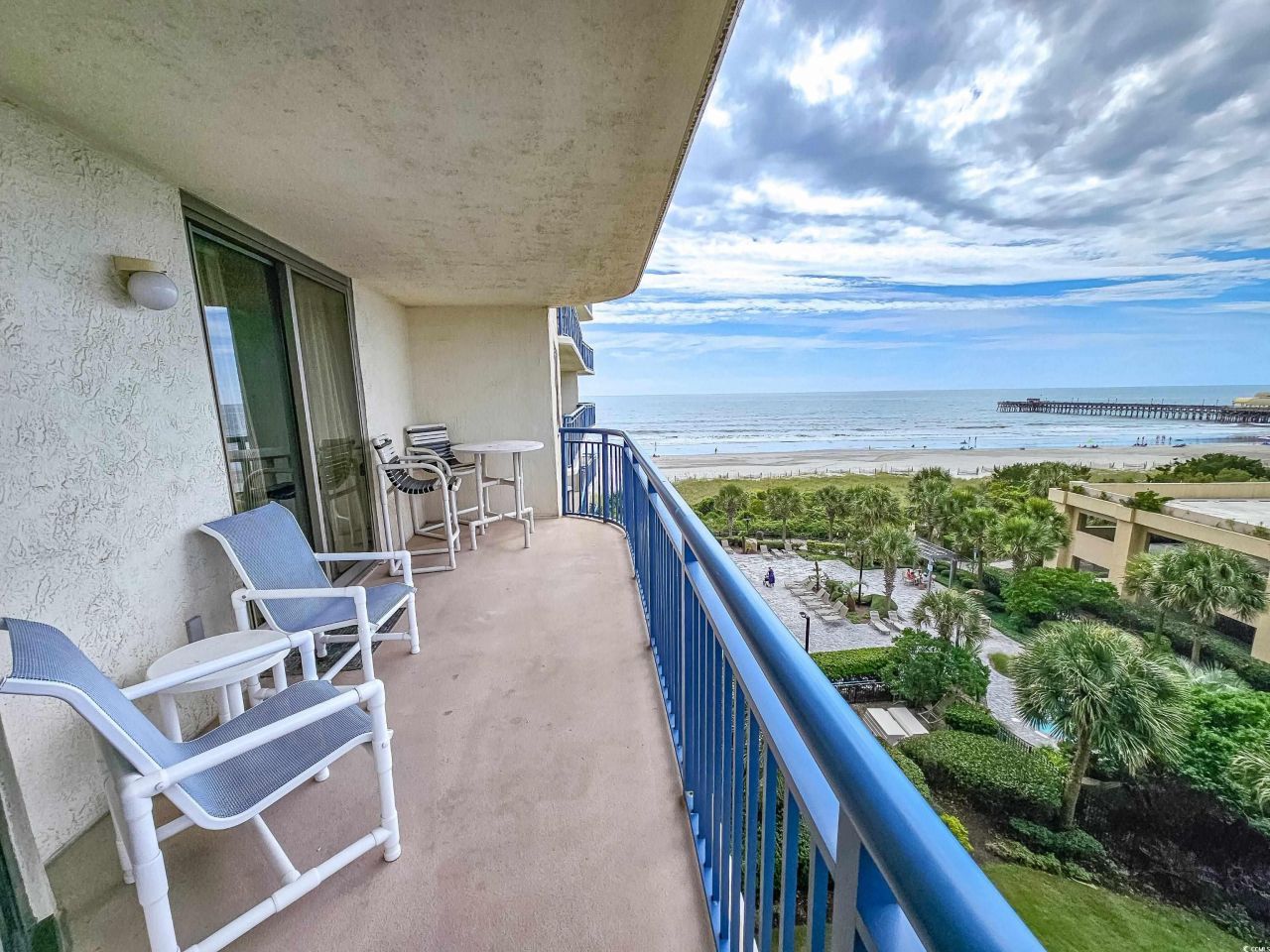 8560 Queensway Blvd. Photo 4