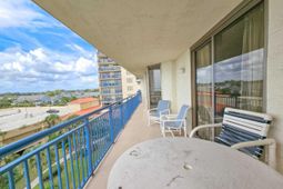 8560 Queensway Blvd. photo 4