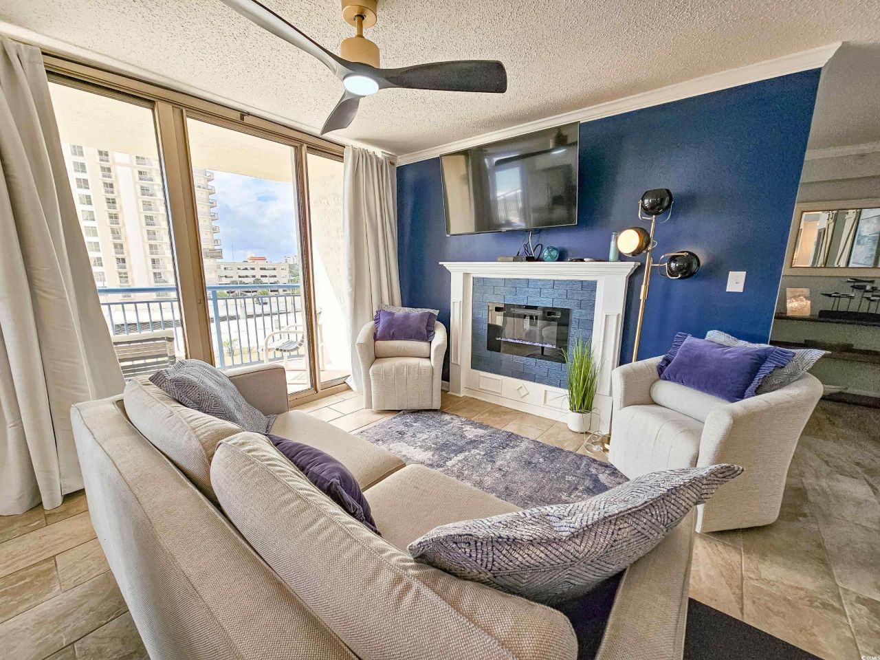 8560 Queensway Blvd. Photo 7