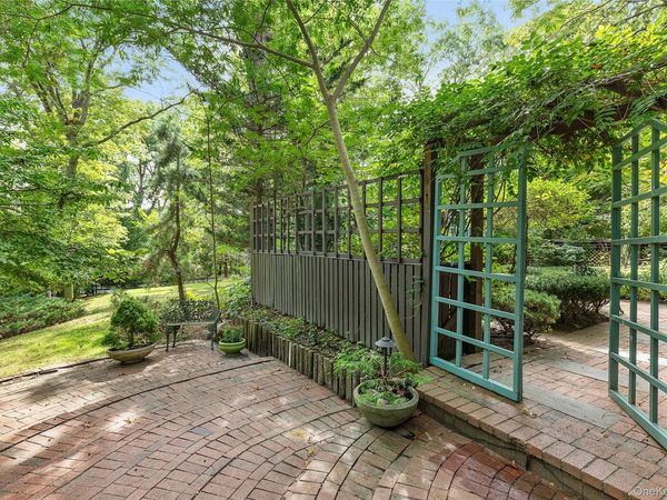 3700 Haywaters Road, Cutchogue, NY 11935