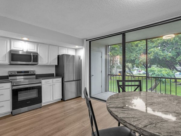 5190 Las Verdes Circle, Unit 214, Delray Beach, FL 33484
