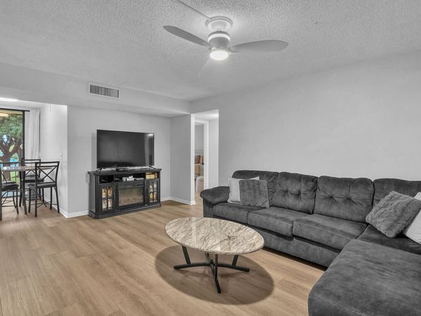 5190 Las Verdes Circle, Unit 214, Delray Beach, FL 33484