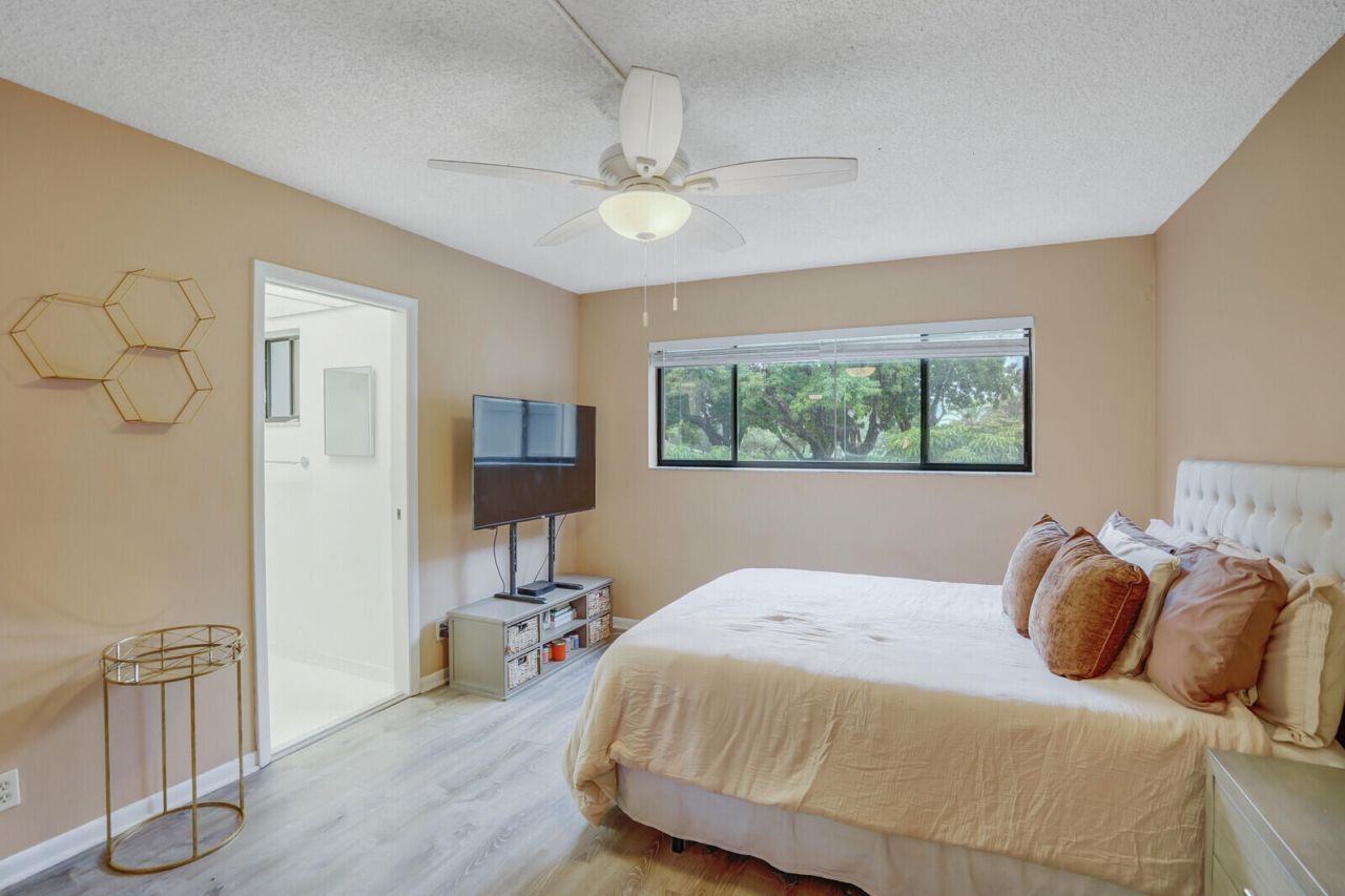 5190 Las Verdes Circle, Unit 214, Delray Beach, FL 33484 Photo