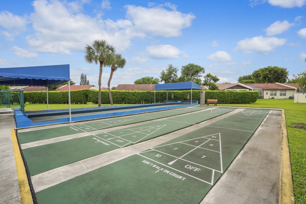 5190 Las Verdes Circle, Unit 214, Delray Beach, FL 33484 Photo