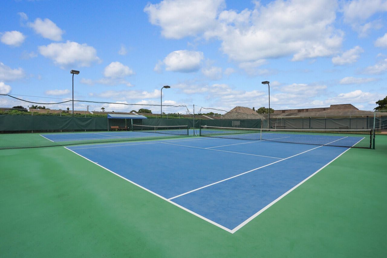 5190 Las Verdes Circle, Unit 214, Delray Beach, FL 33484 Photo