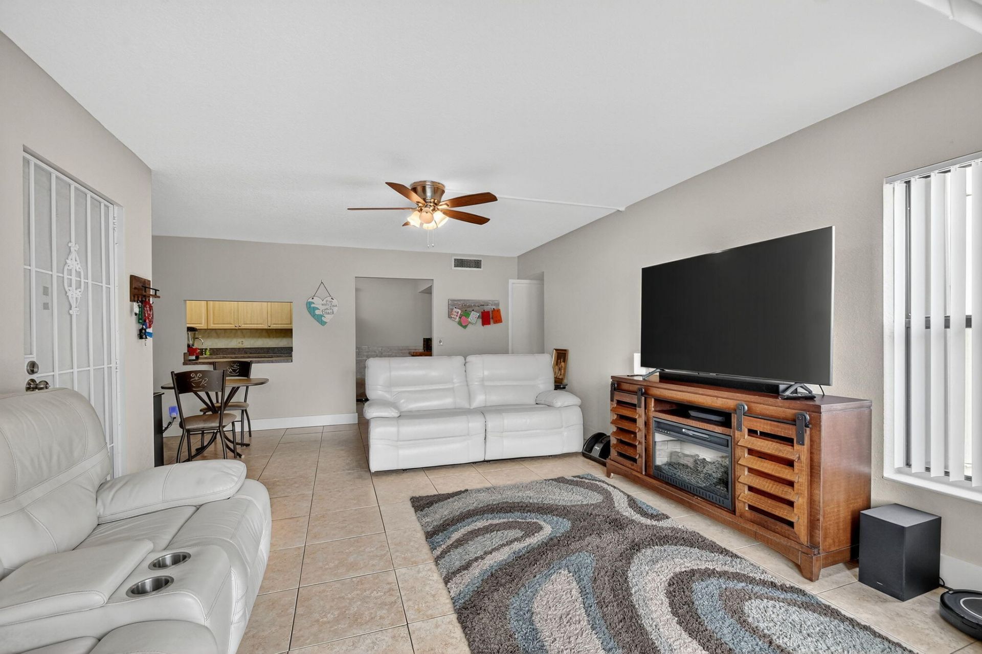 815 Sky Pine Way, Unit B1, Greenacres, FL 33415 Photo