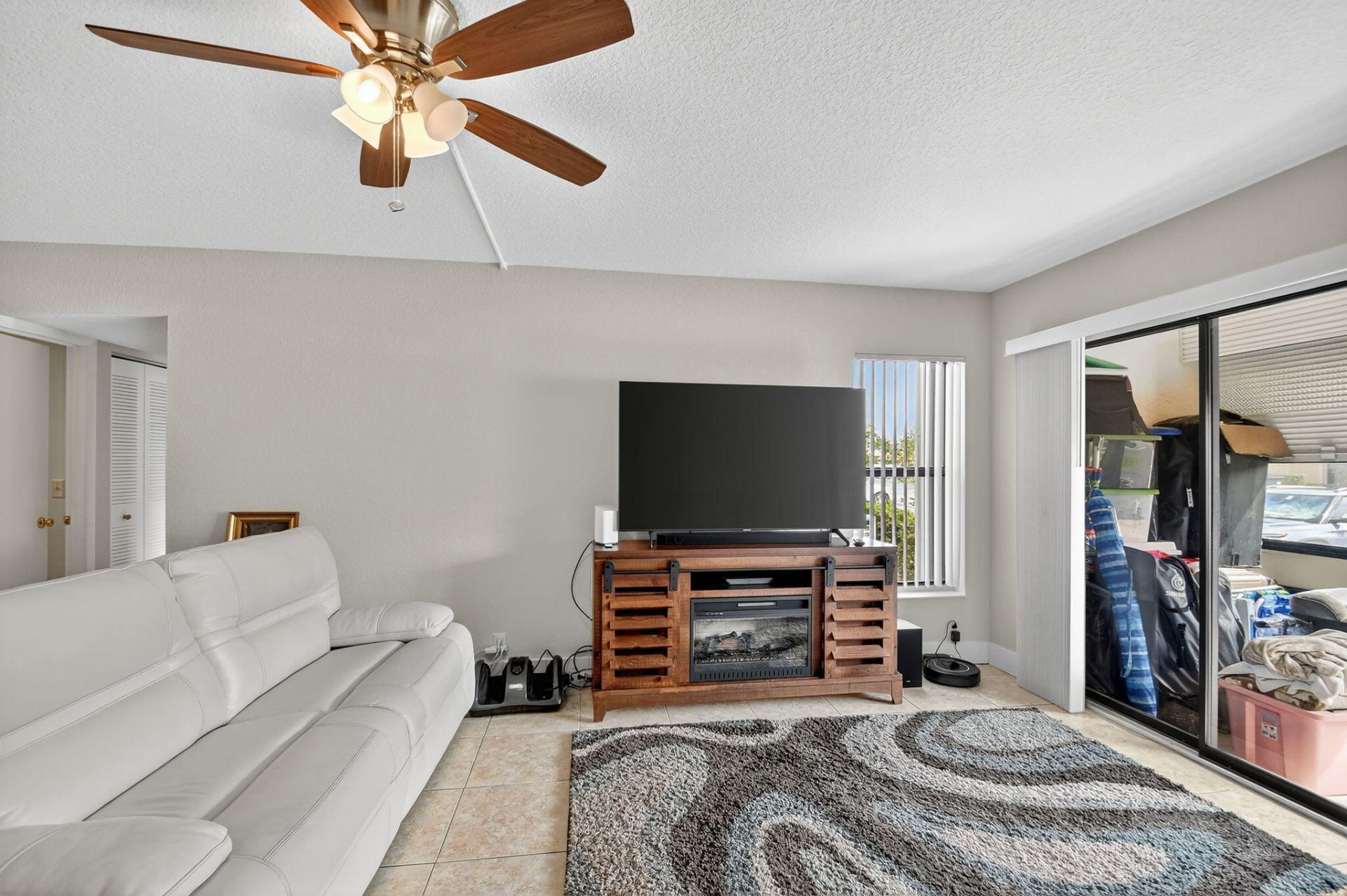 815 Sky Pine Way, Unit B1, Greenacres, FL 33415 Photo