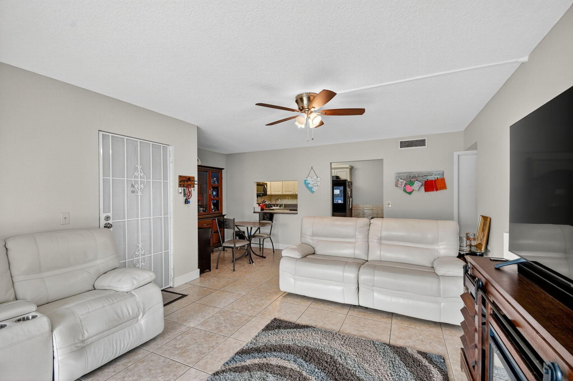 815 Sky Pine Way, Unit B1, Greenacres, FL 33415 Photo