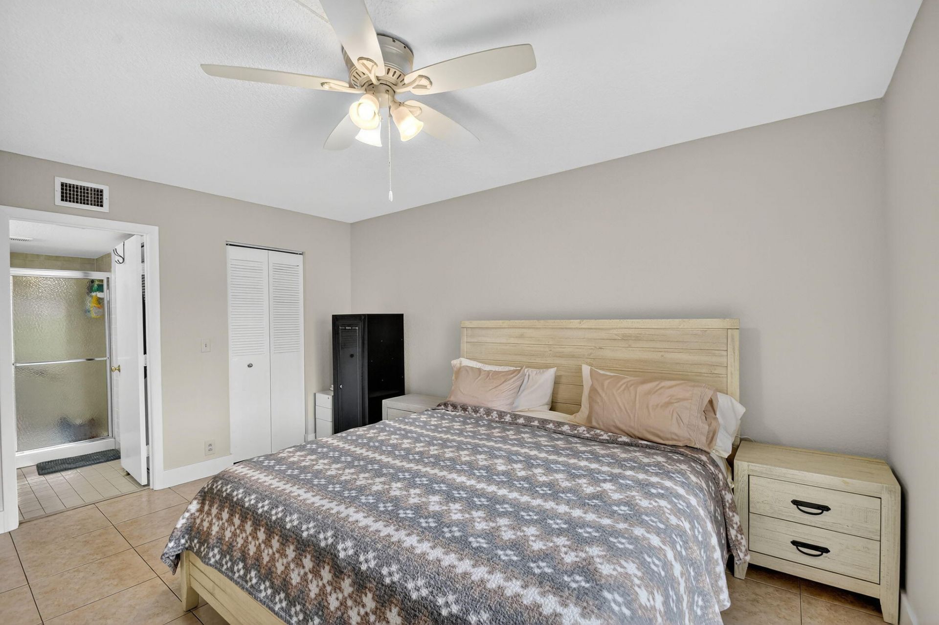 815 Sky Pine Way, Unit B1, Greenacres, FL 33415 Photo