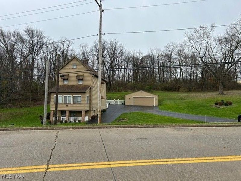 353 Division Street, Youngstown, OH 44509 Photo 2