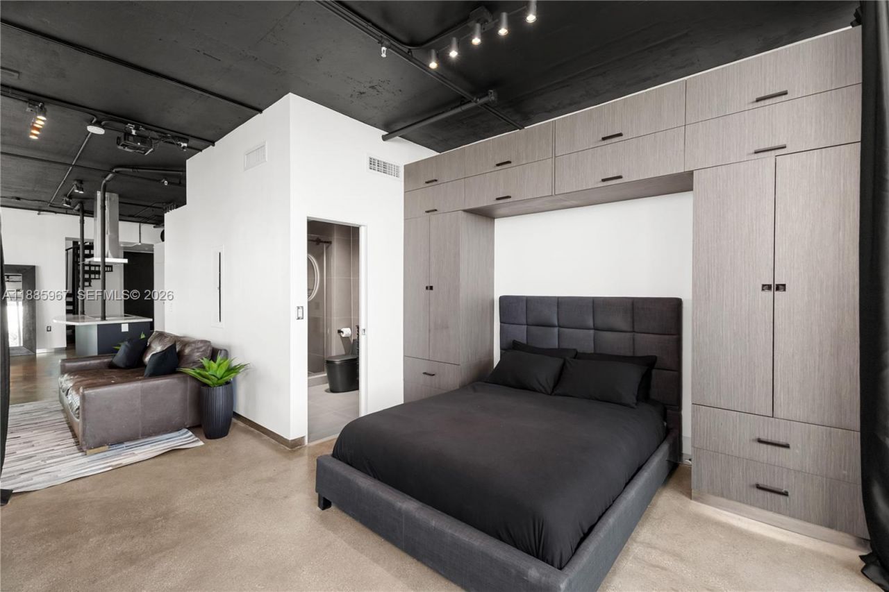 1700 Meridian Ave, Unit 501, Miami Beach, FL 33139 Photo