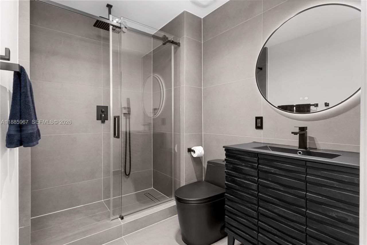 1700 Meridian Ave, Unit 501, Miami Beach, FL 33139 Photo