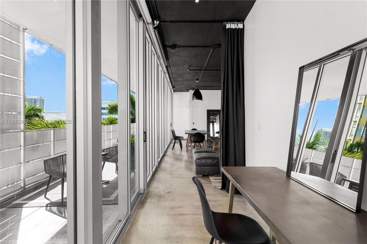 1700 Meridian Ave, Unit 501, Miami Beach, FL 33139 Photo